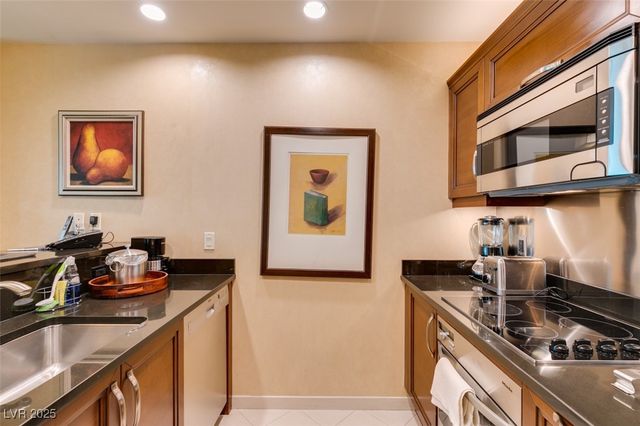 145 East HARMON Avenue 1202, Las Vegas, NV 89109