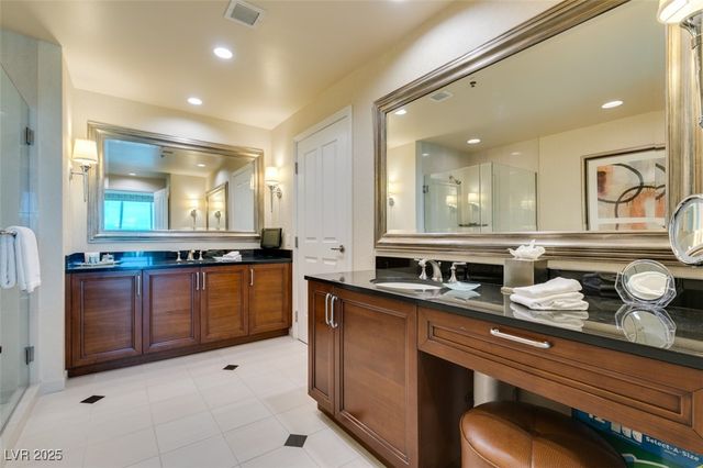 145 East HARMON Avenue 1202, Las Vegas, NV 89109