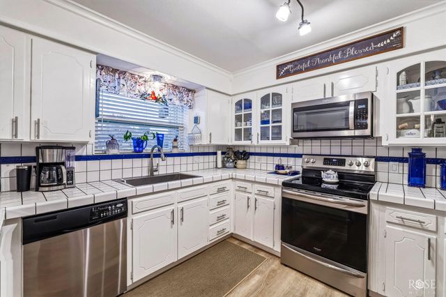 2052 Country Club Estates Circle, San Angelo, TX 76904