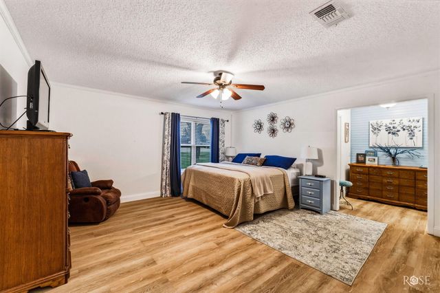 2052 Country Club Estates Circle, San Angelo, TX 76904