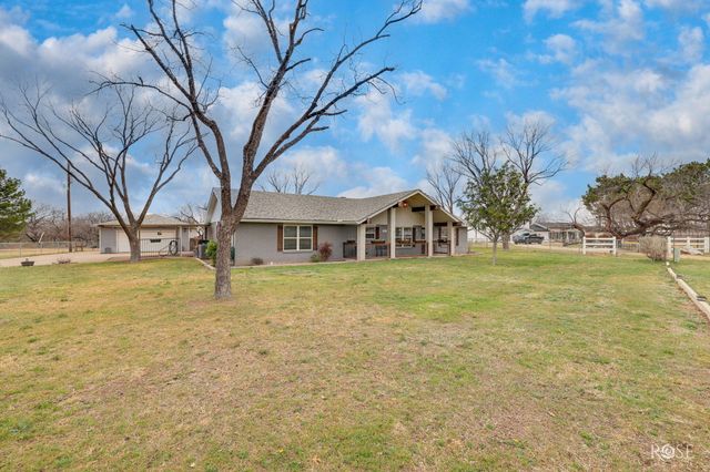 2052 Country Club Estates Circle, San Angelo, TX 76904