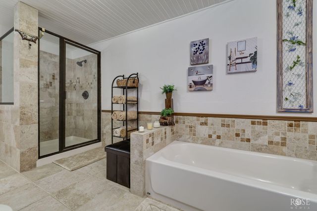 2052 Country Club Estates Circle, San Angelo, TX 76904