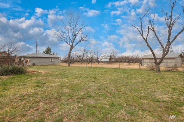 2052 Country Club Estates Circle, San Angelo, TX 76904