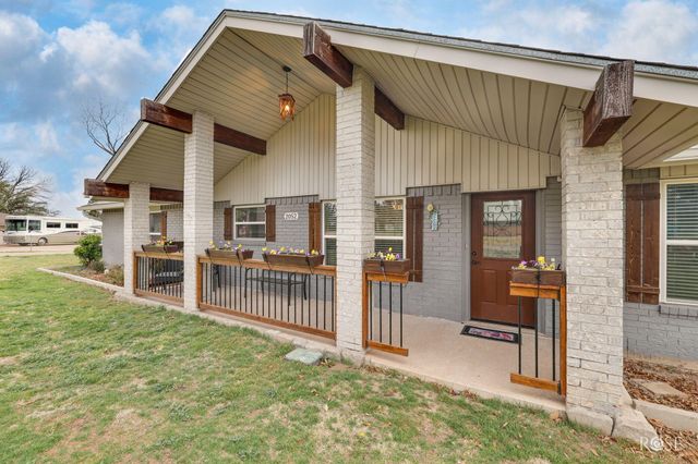 2052 Country Club Estates Circle, San Angelo, TX 76904