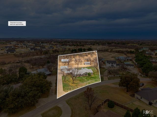 2052 Country Club Estates Circle, San Angelo, TX 76904