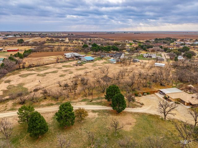 2052 Country Club Estates Circle, San Angelo, TX 76904