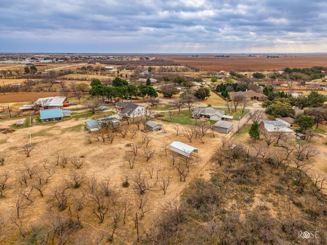 2052 Country Club Estates Circle, San Angelo, TX 76904