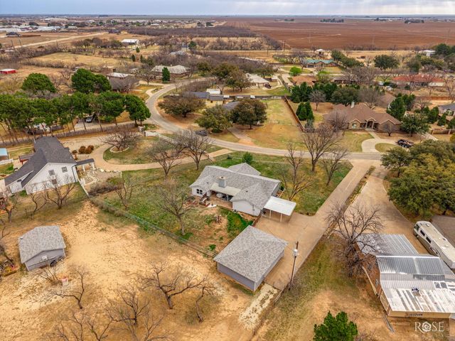2052 Country Club Estates Circle, San Angelo, TX 76904