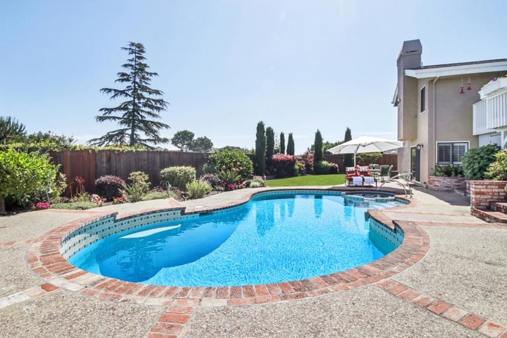 Image 100 of property listing at 733 Temescal Way, Redwood City, CA 94062