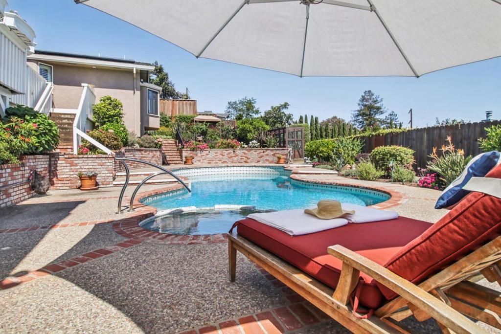 Image 103 of property listing at 733 Temescal Way, Redwood City, CA 94062
