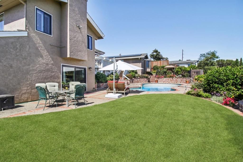 Image 107 of property listing at 733 Temescal Way, Redwood City, CA 94062