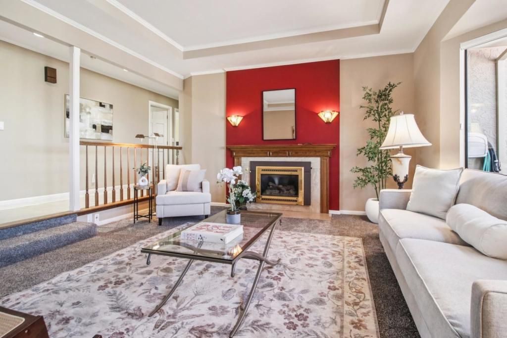 Image 11 of property listing at 733 Temescal Way, Redwood City, CA 94062
