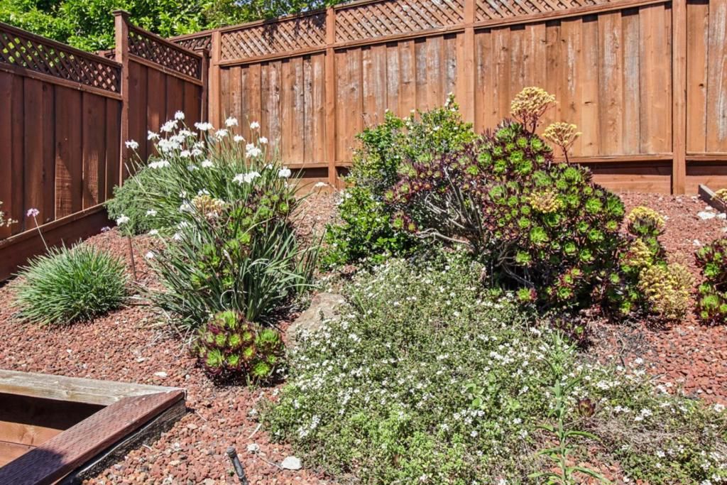 Image 113 of property listing at 733 Temescal Way, Redwood City, CA 94062