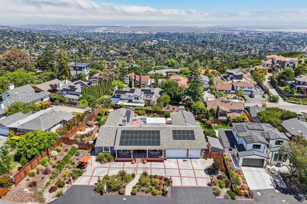 Image 133 of property listing at 733 Temescal Way, Redwood City, CA 94062