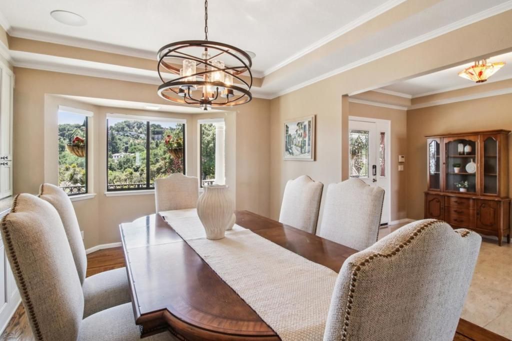 Image 21 of property listing at 733 Temescal Way, Redwood City, CA 94062