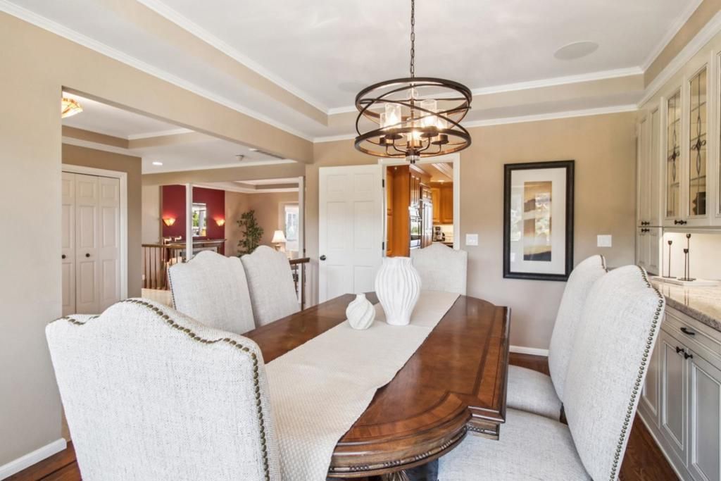 Image 23 of property listing at 733 Temescal Way, Redwood City, CA 94062