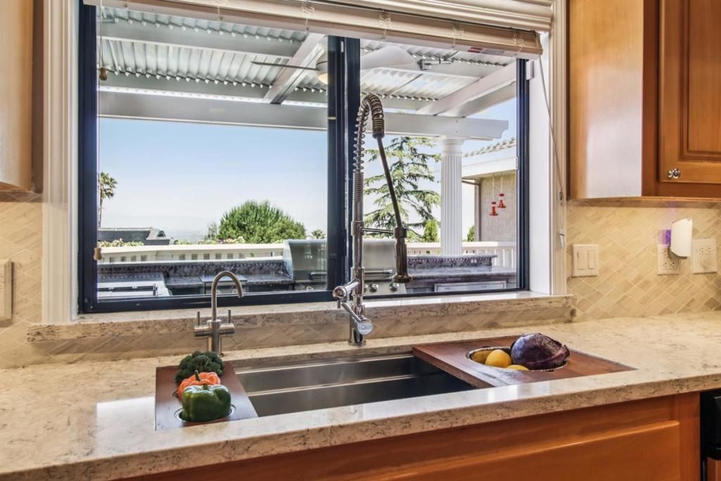 Image 42 of property listing at 733 Temescal Way, Redwood City, CA 94062