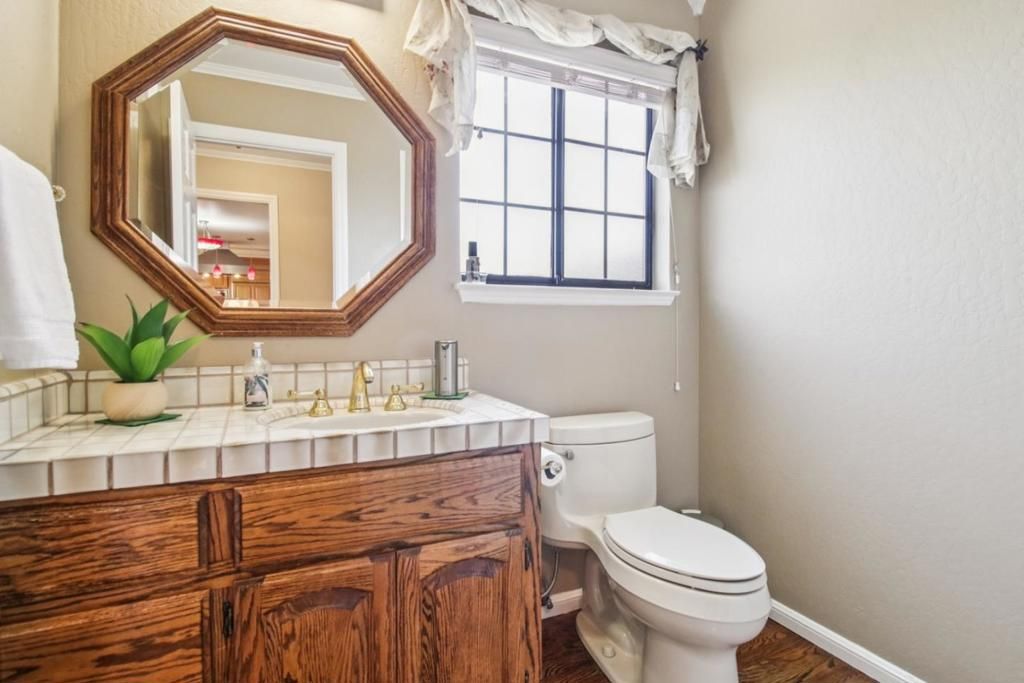 Image 47 of property listing at 733 Temescal Way, Redwood City, CA 94062