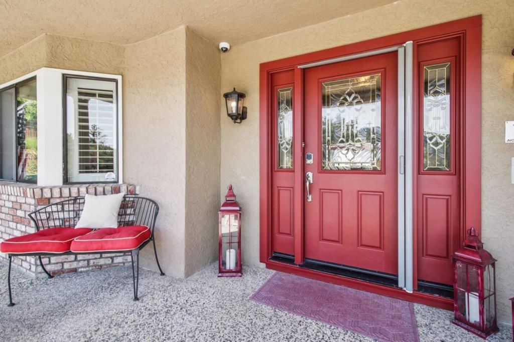 Image 5 of property listing at 733 Temescal Way, Redwood City, CA 94062