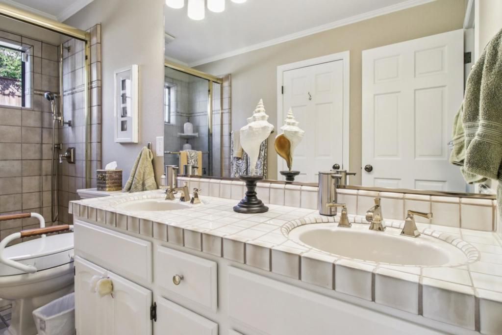 Image 64 of property listing at 733 Temescal Way, Redwood City, CA 94062