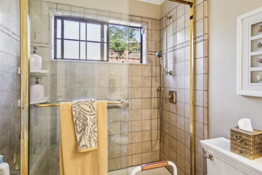 Image 65 of property listing at 733 Temescal Way, Redwood City, CA 94062