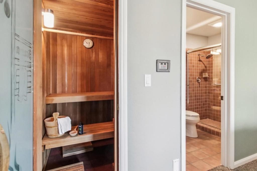 Image 74 of property listing at 733 Temescal Way, Redwood City, CA 94062