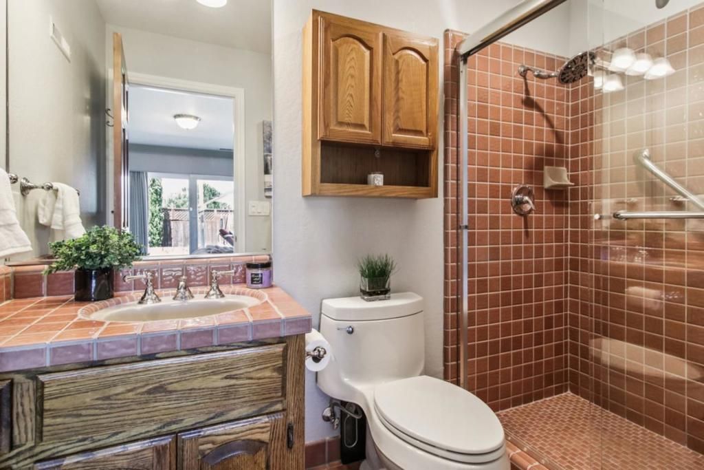 Image 75 of property listing at 733 Temescal Way, Redwood City, CA 94062