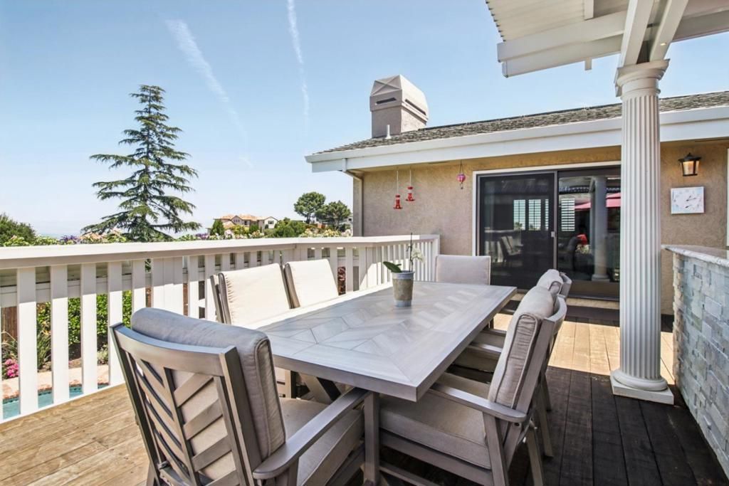 Image 86 of property listing at 733 Temescal Way, Redwood City, CA 94062