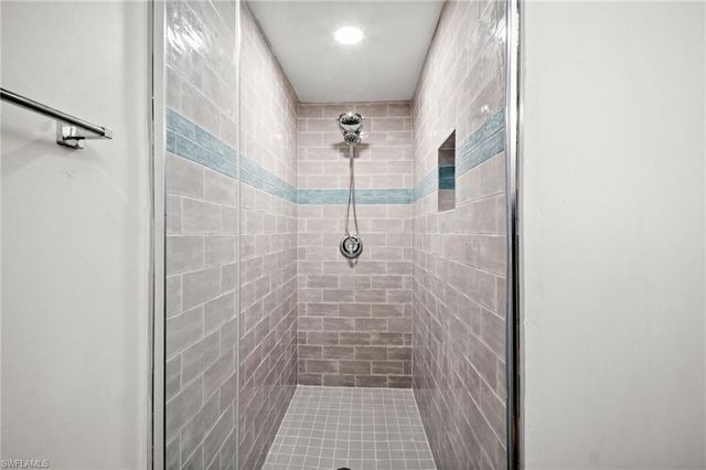 4450 Botanical Place CIR 6, Naples, FL 34112