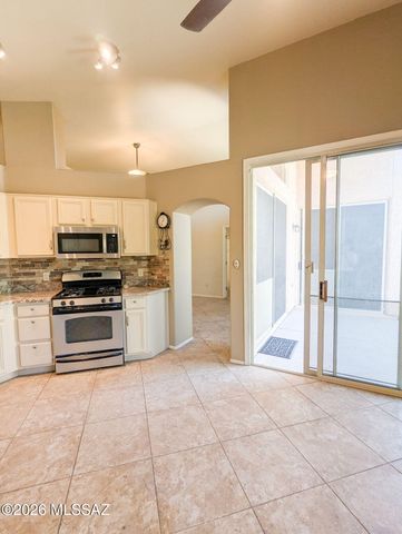 11122 N Desert Flower Drive, Tucson, AZ 85737