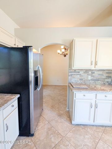 11122 N Desert Flower Drive, Tucson, AZ 85737