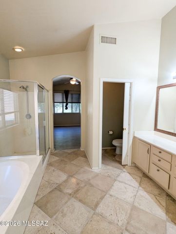 11122 N Desert Flower Drive, Tucson, AZ 85737