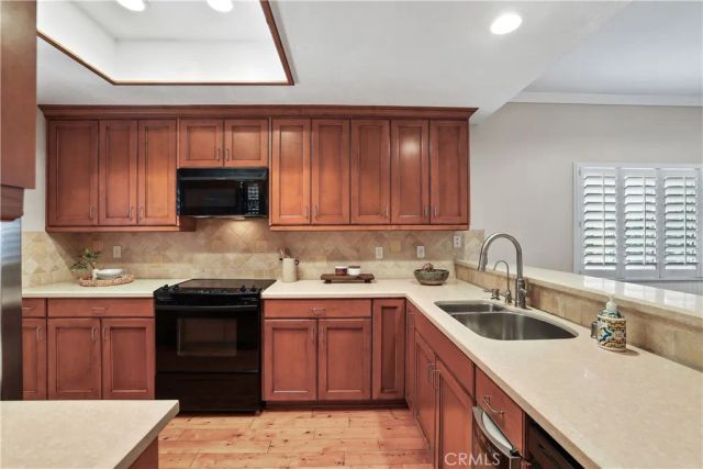 366 Villa Point, Newport Beach, CA 92660