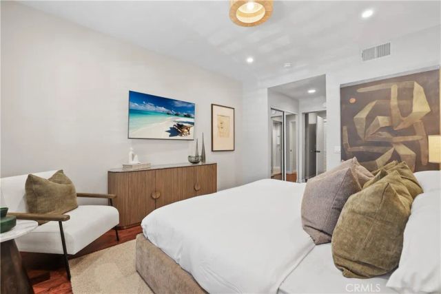 366 Villa Point, Newport Beach, CA 92660