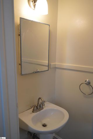 207 E Fairview Avenue, Greer, SC 29651