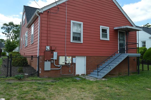 207 E Fairview Avenue, Greer, SC 29651