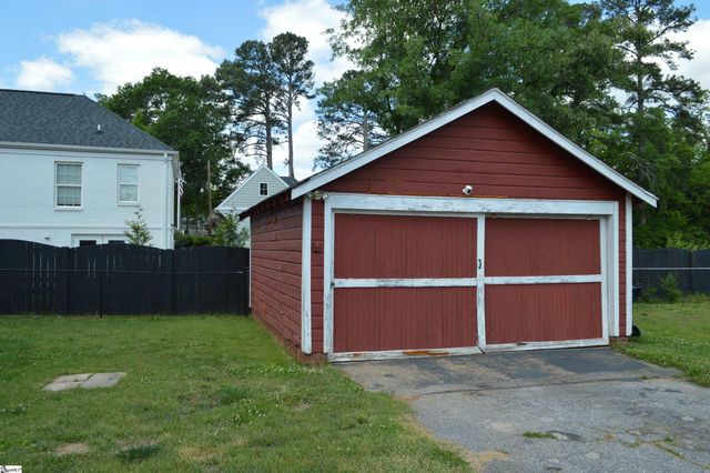 207 E Fairview Avenue, Greer, SC 29651