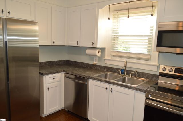 207 E Fairview Avenue, Greer, SC 29651