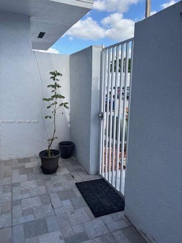 10720 NW 7th St 7A, Miami, FL 33172