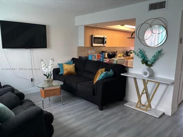 10720 NW 7th St 7A, Miami, FL 33172