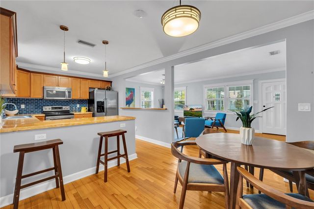 812 W CORAL STREET, Tampa, FL 33602