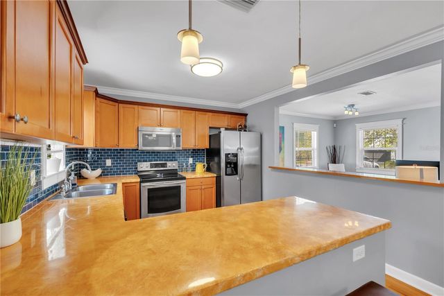 812 W CORAL STREET, Tampa, FL 33602