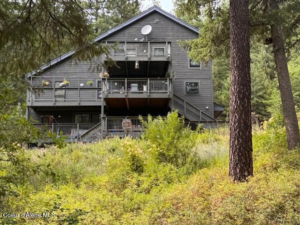 5005 W Cougar Estates Rd, Coeur D'alene, ID 83814