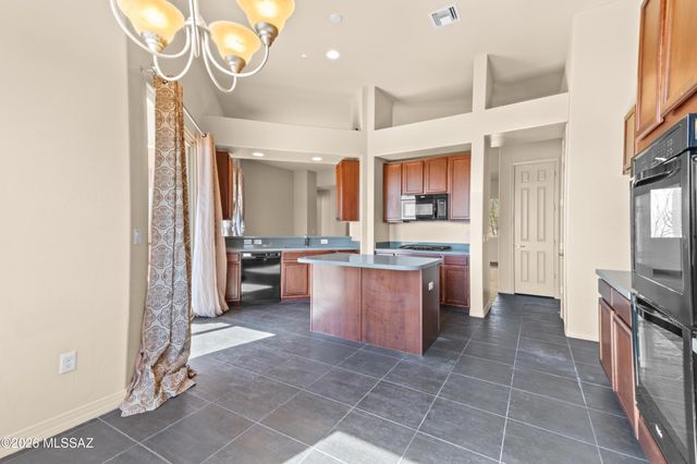 13133 W Blue Yucca Place, Tucson, AZ 85743