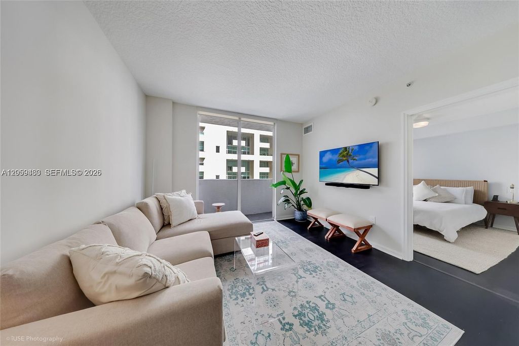 115 SW 11th St 505, Miami, FL 33130