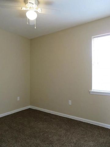 2436 CHATTERING LN, Memphis, TN 38127