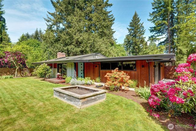 17050 NE 95TH Street, Redmond, WA 98052