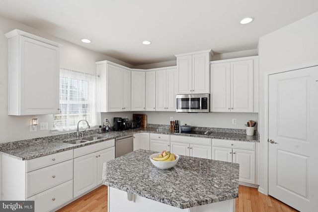 16 WHITE CHAPEL LN, Stafford, VA 22554