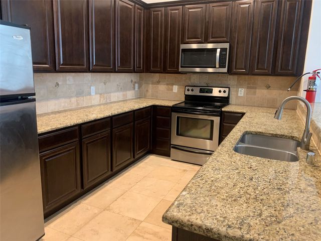 2316 Stutz Drive A, Dallas, TX 75235