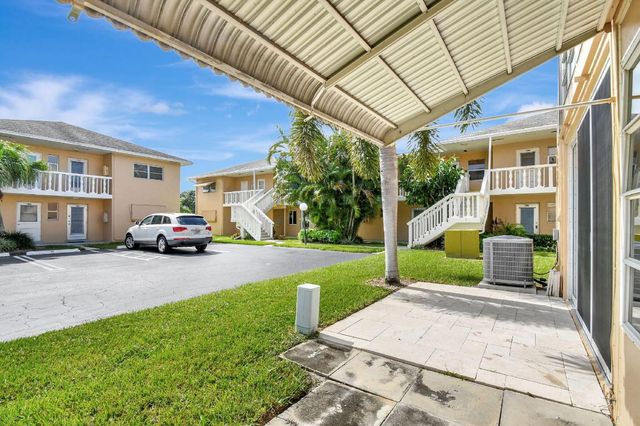 2121 NE 1st Court 105, Boynton Beach, FL 33435